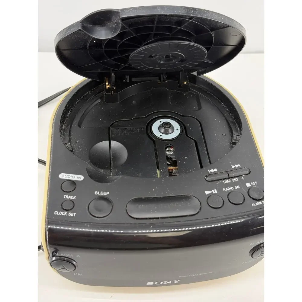Sony Dream Machine ICF-CD815 Dual Alarm Clock Radio CD Player AM FM Audio In